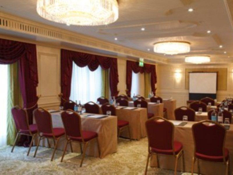 Bentley London Hotel Exterior photo