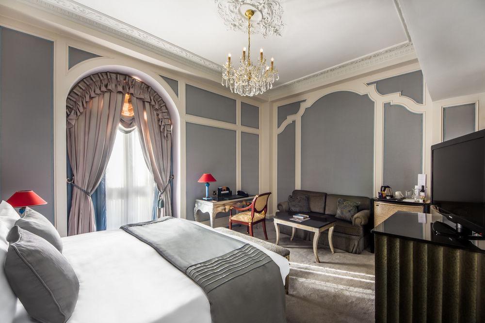Bentley London Hotel Exterior photo